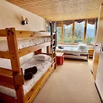 V9 Large 7 People * Gryon