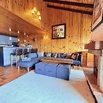 Apartment V9 Large 7 People