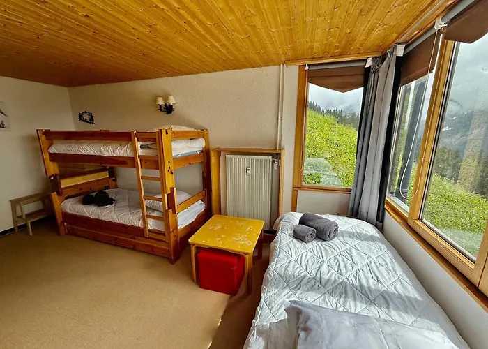 V9 Large 7 People * Gryon